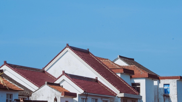 Toiture en Vendée : à entretenir et nettoyer